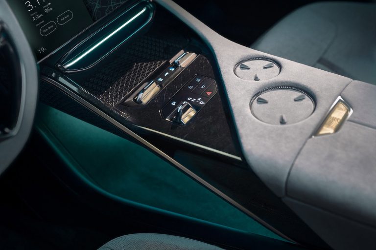 Lotus Eletre - Mobilsiden.dk