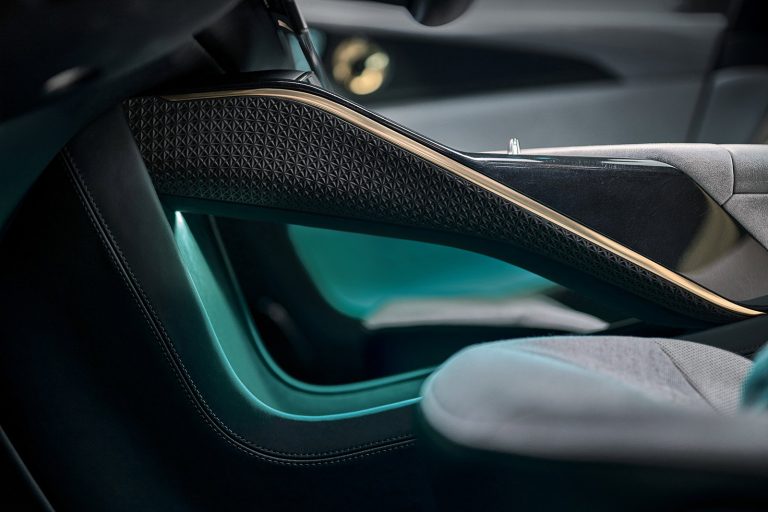 Lotus Eletre - Mobilsiden.dk