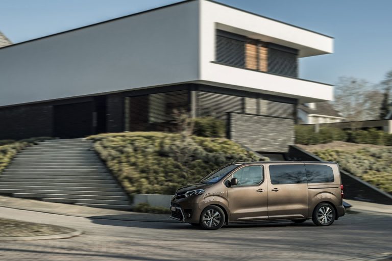 Toyota Proace Verso Electric - Mobilsiden.dk