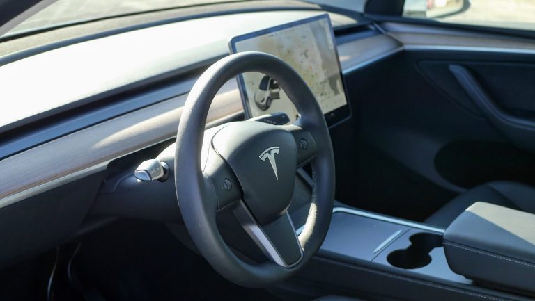 Tesla Model Y - Mobilsiden.dk