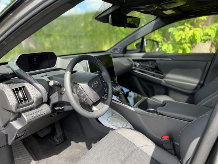 Toyota bZ4X - Mobilsiden.dk