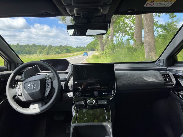 Toyota bZ4X - Mobilsiden.dk