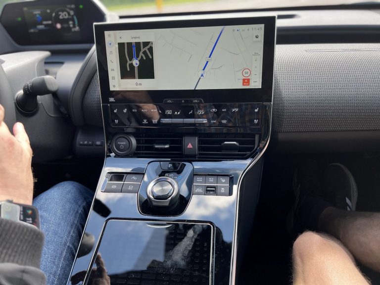 Toyota bZ4X - Mobilsiden.dk