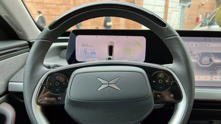 Xpeng P7 - Mobilsiden.dk