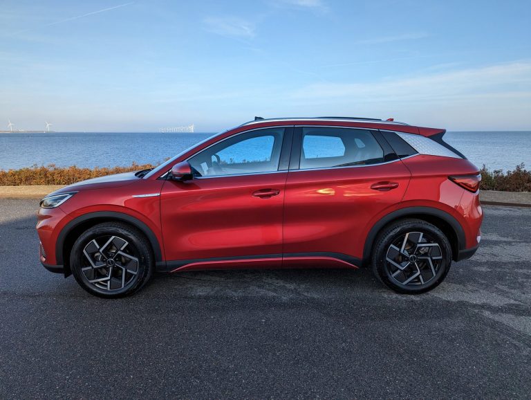 BYD Atto 3 - Mobilsiden.dk