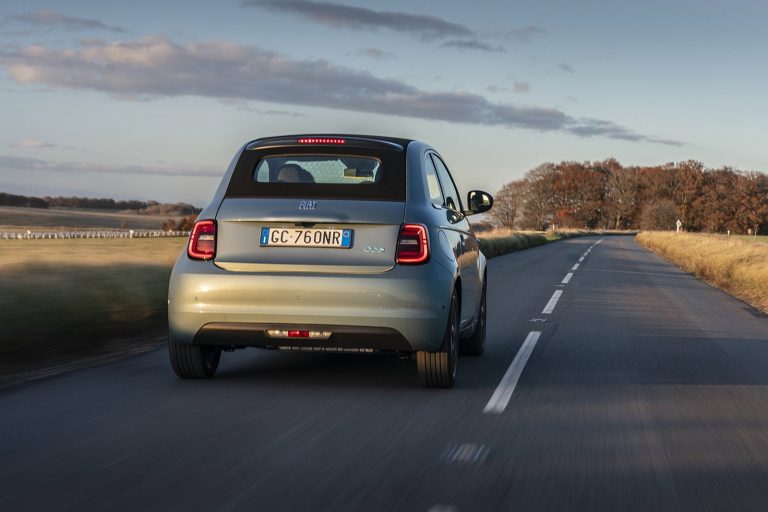 Fiat 500 Electric Cabriolet - Mobilsiden.dk