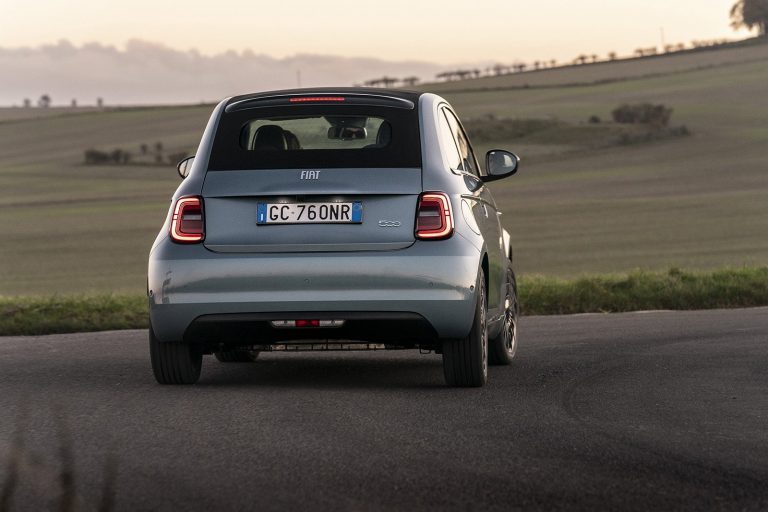 Fiat 500 Electric Cabriolet - Mobilsiden.dk