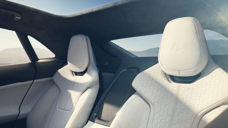 Lotus Emeya - Mobilsiden.dk