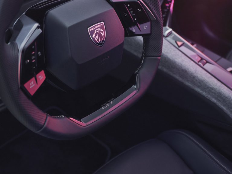 Peugeot e-3008 - Mobilsiden.dk