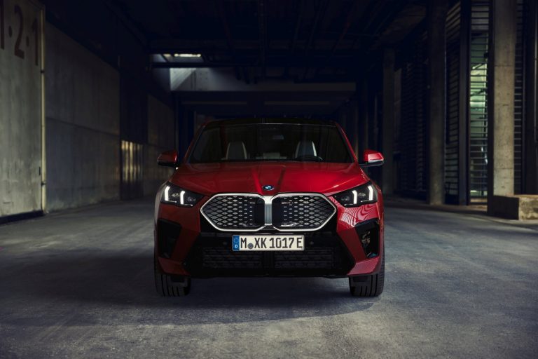 BMW iX2 - Mobilsiden.dk