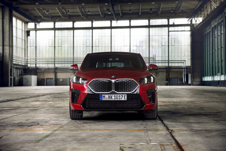 BMW iX2 - Mobilsiden.dk
