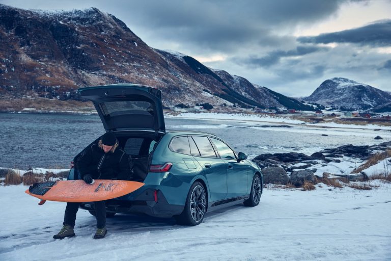 BMW i5 Touring - Mobilsiden.dk