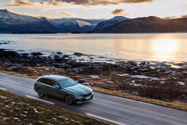 BMW i5 Touring - Mobilsiden.dk