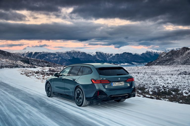 BMW i5 Touring - Mobilsiden.dk