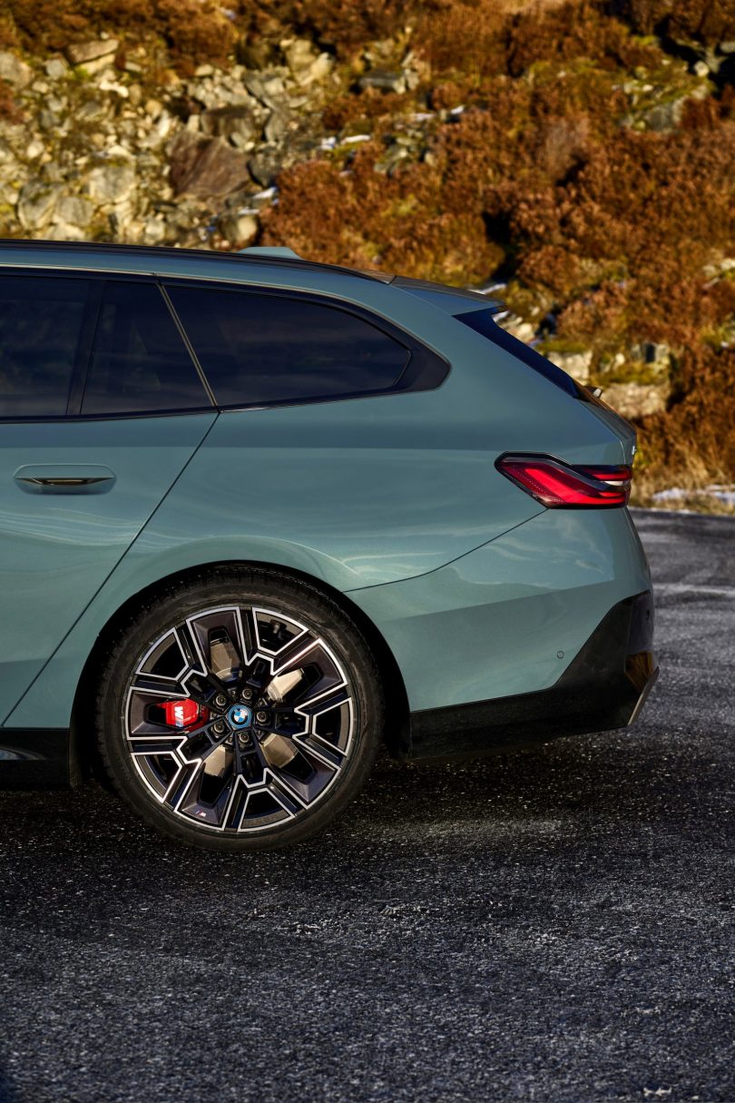 BMW i5 Touring - Mobilsiden.dk