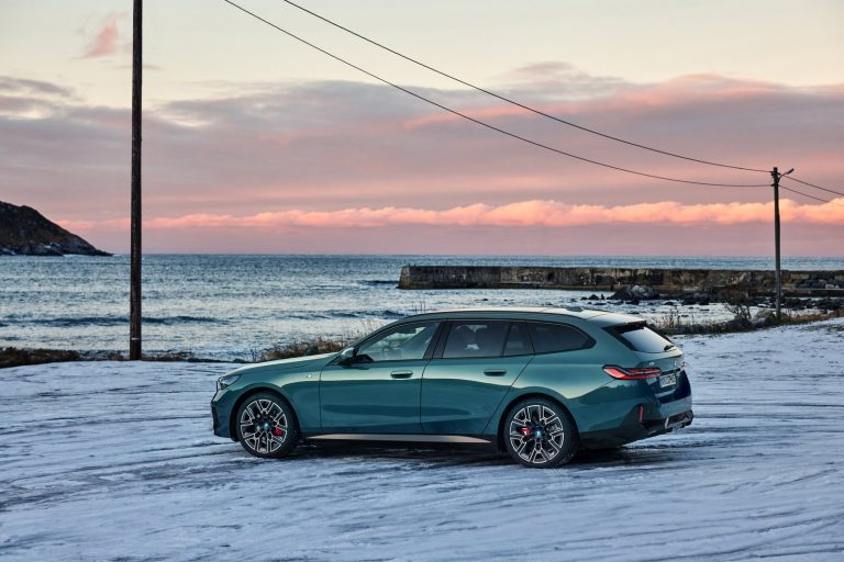 BMW i5 Touring - Mobilsiden.dk