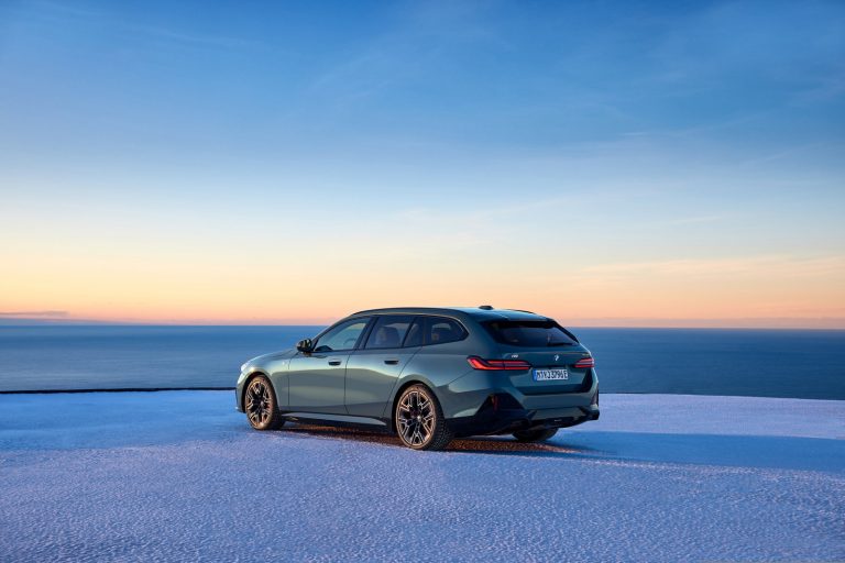 BMW i5 Touring - Mobilsiden.dk