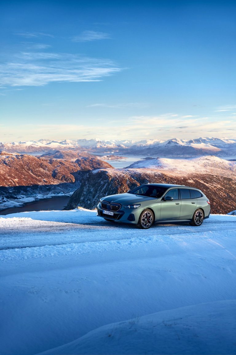 BMW i5 Touring - Mobilsiden.dk