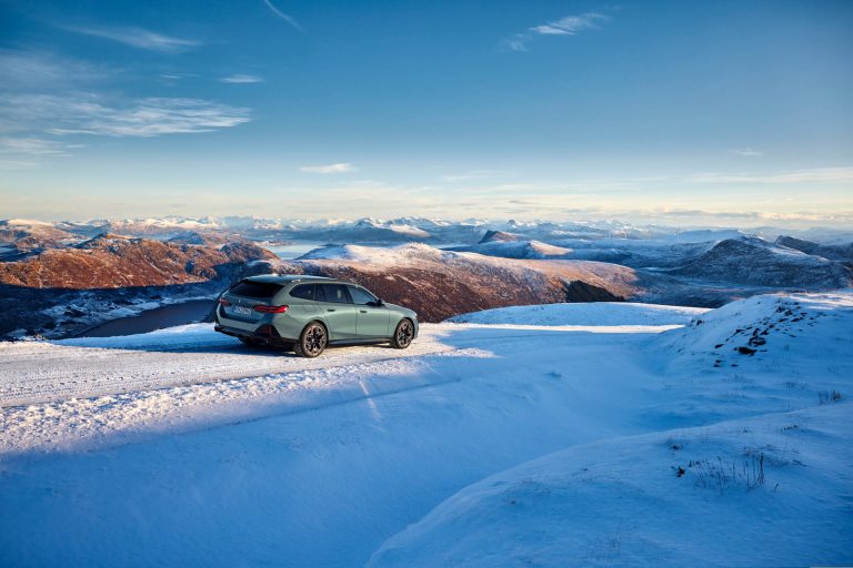 BMW i5 Touring - Mobilsiden.dk