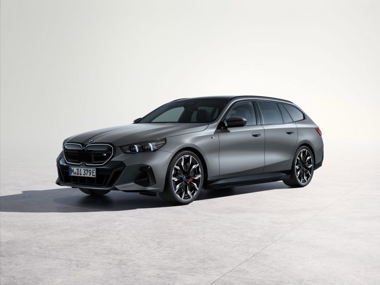 BMW i5 Touring - Mobilsiden.dk