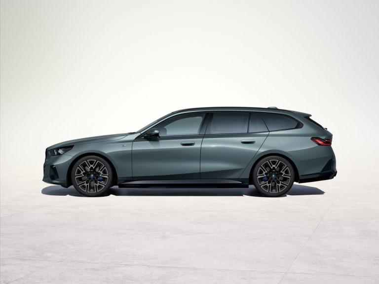 BMW i5 Touring - Mobilsiden.dk
