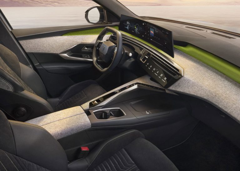Peugeot e-5008 - Mobilsiden.dk