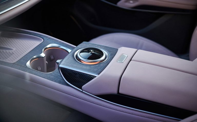 Hongqi EHS7 - Mobilsiden.dk