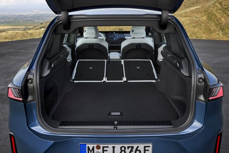 BMW iX3 - Mobilsiden.dk