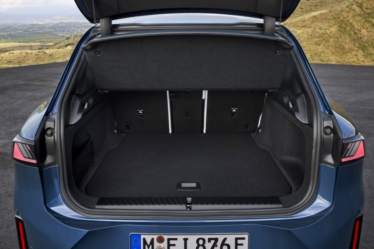 BMW iX3 - Mobilsiden.dk