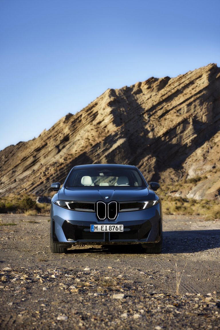 BMW iX3 - Mobilsiden.dk
