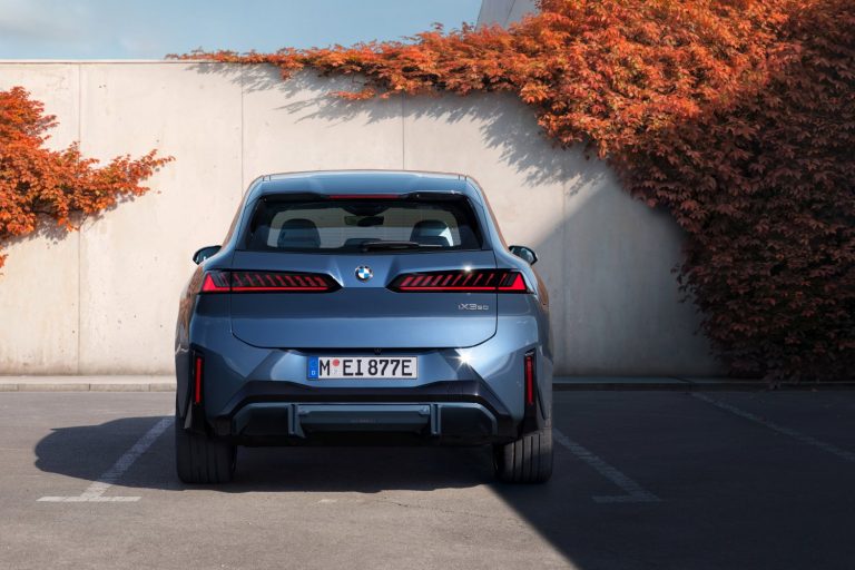 BMW iX3 - Mobilsiden.dk