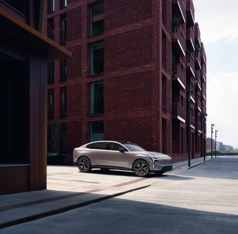 Volvo ES90 - Mobilsiden.dk