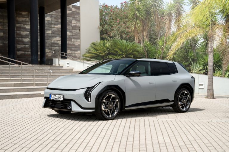 Kia EV4 Hatchback - Mobilsiden.dk