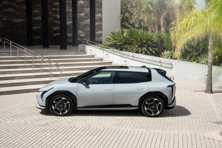 Kia EV4 Hatchback - Mobilsiden.dk