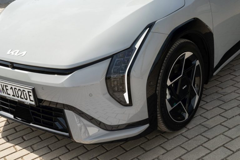 Kia EV4 Hatchback - Mobilsiden.dk