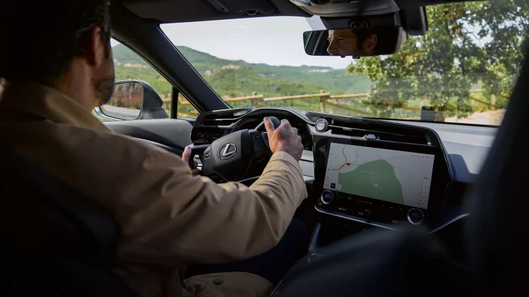 Lexus RZ - Mobilsiden.dk