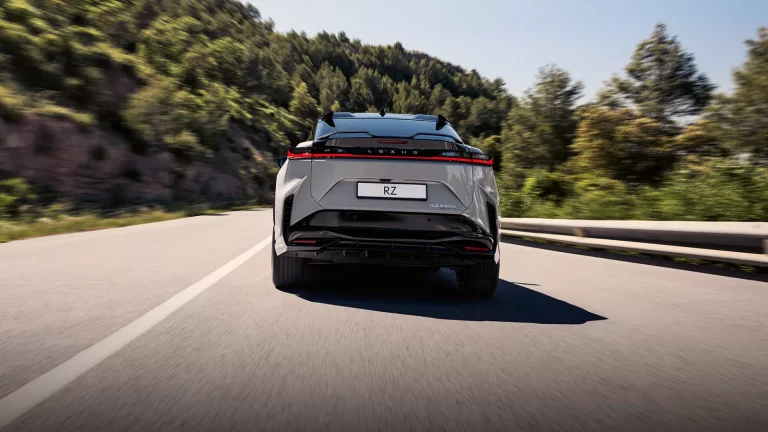Lexus RZ - Mobilsiden.dk