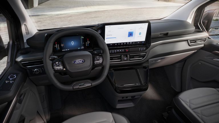 Ford E-Tourneo Custom - Mobilsiden.dk