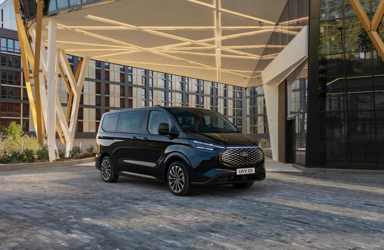 Ford E-Tourneo Custom - Mobilsiden.dk