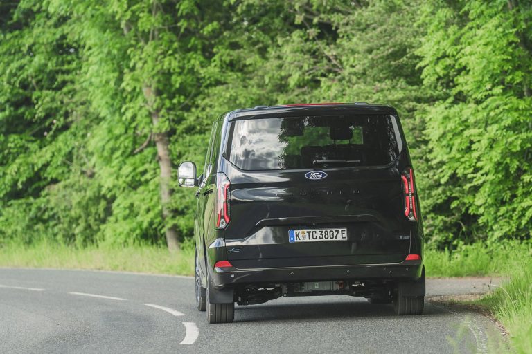 Ford E-Tourneo Custom - Mobilsiden.dk
