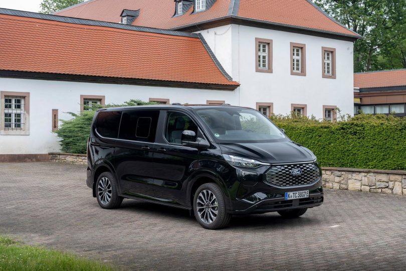 Ford E-Tourneo Custom - Mobilsiden.dk