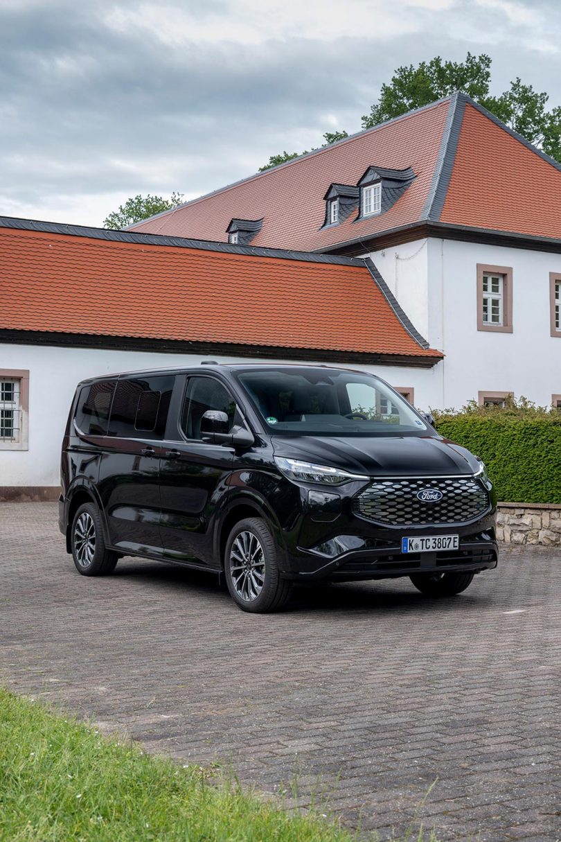 Ford E-Tourneo Custom - Mobilsiden.dk
