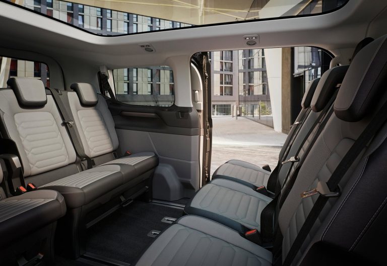 Ford E-Tourneo Custom - Mobilsiden.dk