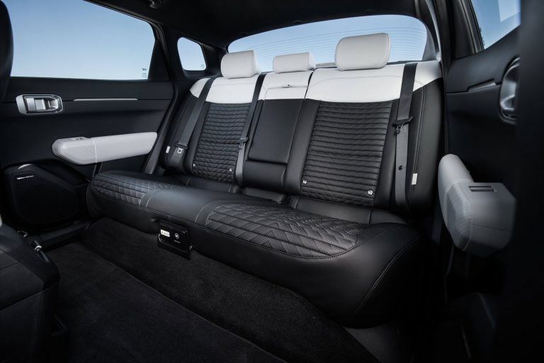 Kia EV4 Fastback - Mobilsiden.dk