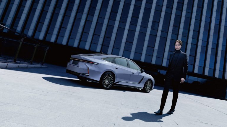 Lexus ES - Mobilsiden.dk