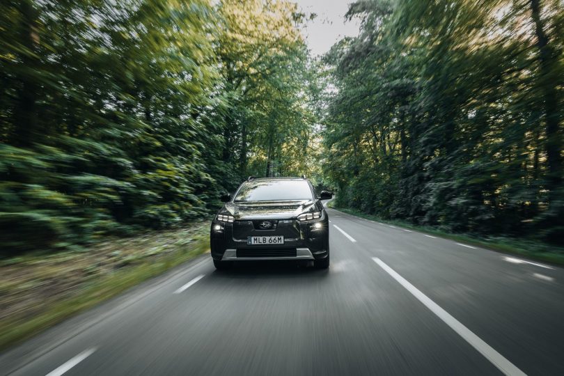 Ny Subaru med firehjulstræk og 526 km rækkevidde skal udfordre Tesla