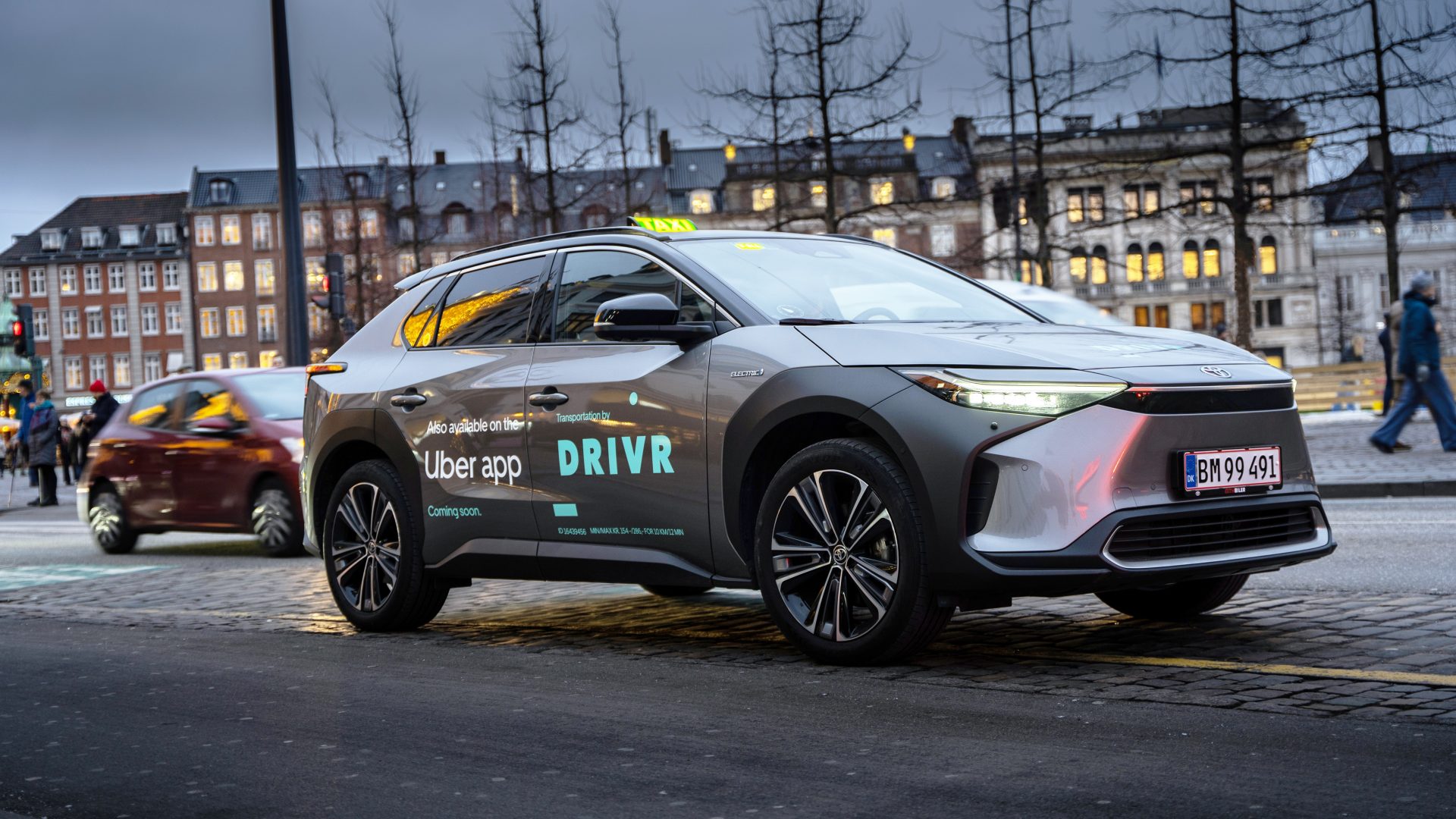 Uber og Toyota i gigantisk elbil-samarbejde