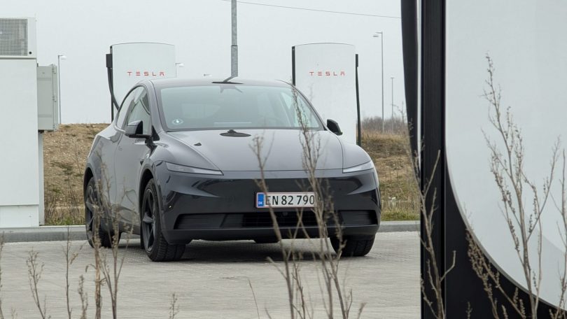 Tesla bygger de første ægte V4-Superchargere i Danmark