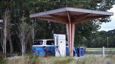 Clever overtager ladestandere fra Powered by E.ON Drive & Clever