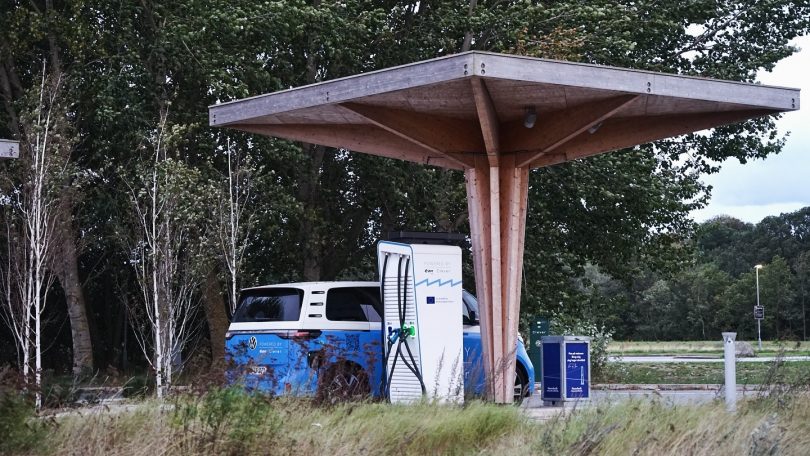 Clever overtager ladestandere fra Powered by E.ON Drive & Clever